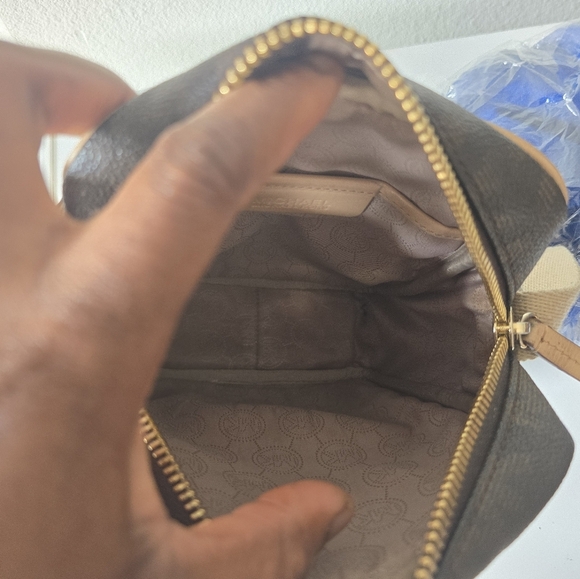 Michael Kors Brown and Tan Crossbody Bag - Picture 13 of 15